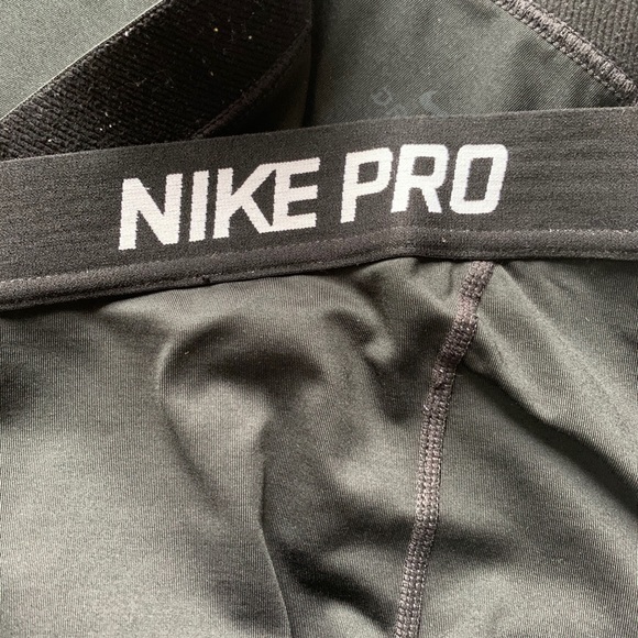 Nike Pro 3/4 Length Dri-Fit Tights/Leggings - Picture 4 of 10